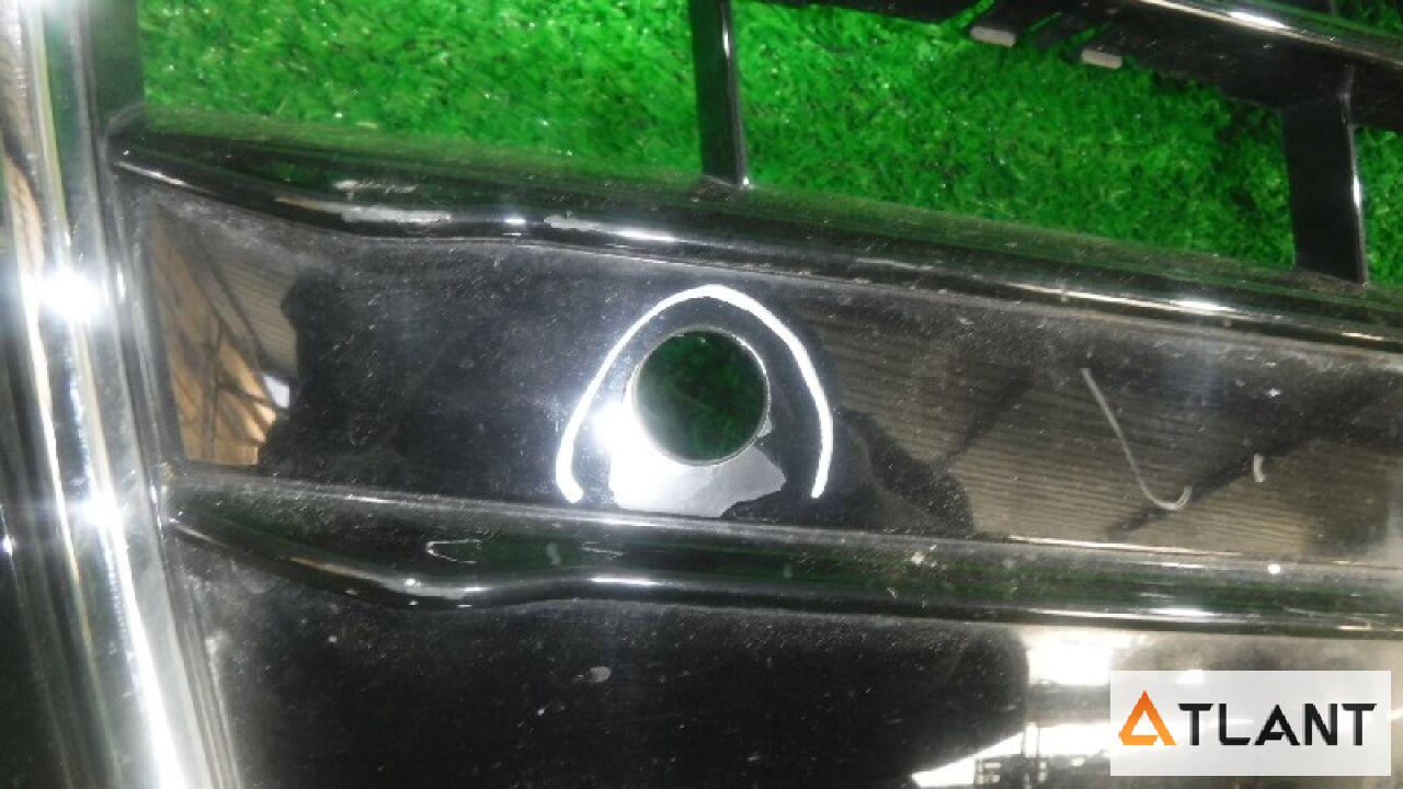 Запчасть Решетка радиатора  передняя AUDI A4 -,2model Контрактный  2011-2015 /небольшой дефект краски/; Цвет: черный